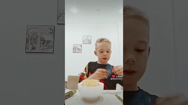 Like_7266870209647393273.mp4