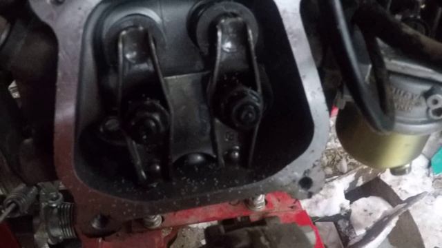 Хлопки и огонь из глушителя.