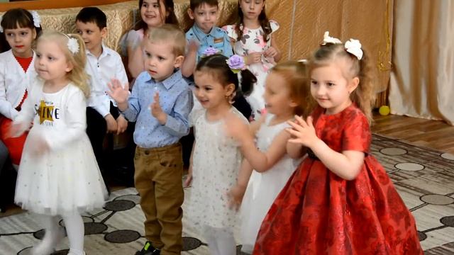 Танец малышей хлоп хлоп топ топ