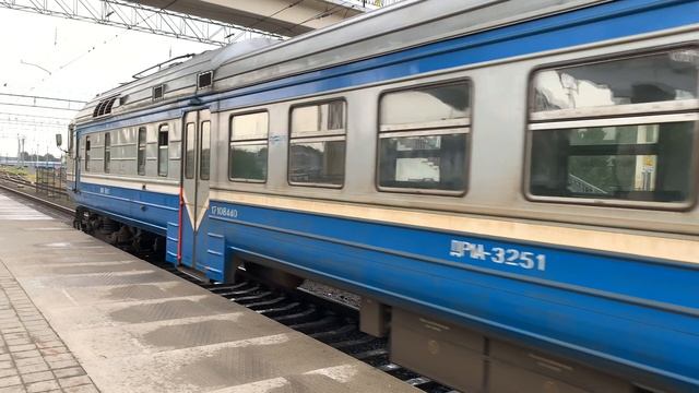 Дизельная ДР1А-325 с плоской кабиной! Региональные линии экономкласса Брест - Высоко-Литовск. 4k