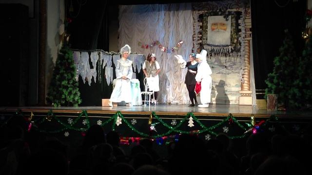 новогодний спектакль