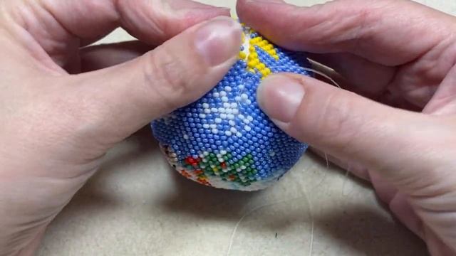 Новогодний шар из бисера | Сшивание и оформление