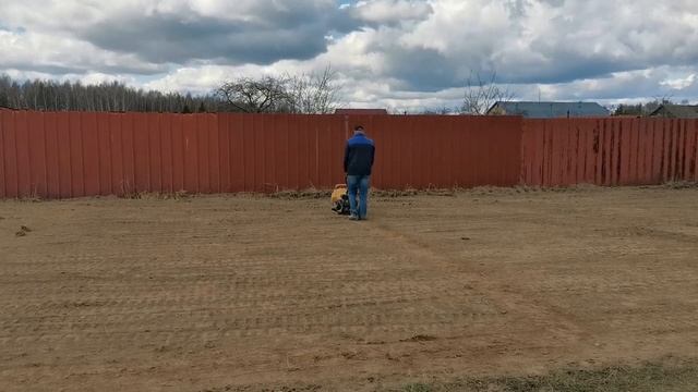 Подготовка участка под газон.mp4