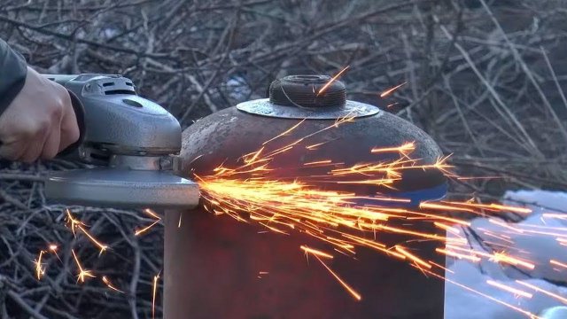 КАК РАЗРЕЗАТЬ ГАЗОВЫЙ БАЛЛОН,БУРЖУЙКА ИЗ ГАЗОВОГО БАЛЛОНА