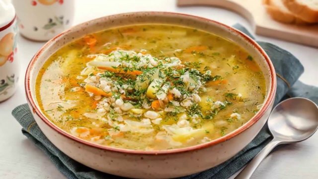 СУП на мясистых свиных косточках с гречкой и секретной заправкой! Аномально вкусно! День супа ???