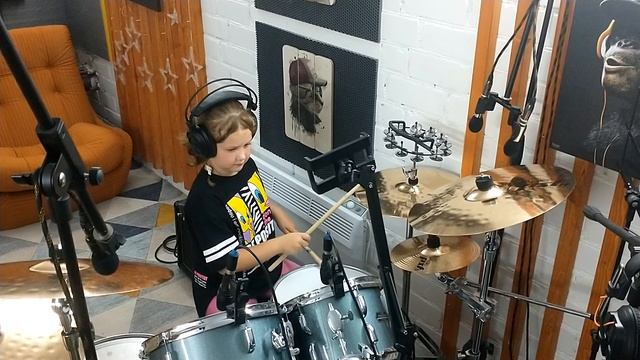 Маринка драм (DRUM) машинка Donna Summer - Hot Stuff