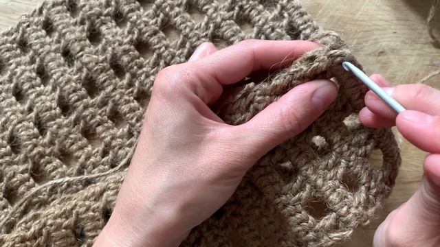 Вязаная сумка шоппер крючком из джута.  Crochet shopper bag.