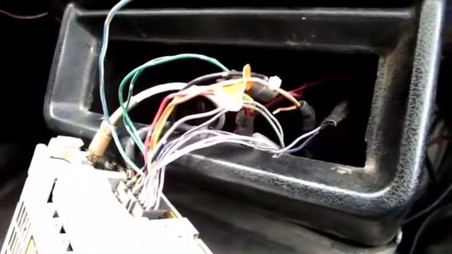 самое простое подключение любой магнитолы на примере пионера