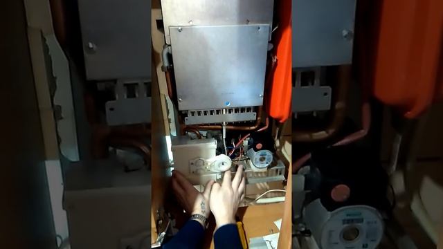 Почему нет горячей воды в котле Ferroli!