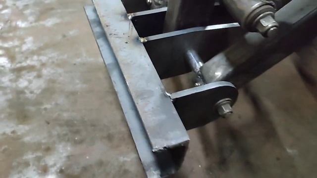 строим самодельный минипогрузчик