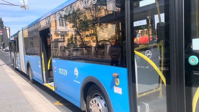 Автобус экспресс по маршруту Е10  Лиаз-6213.65  бортовой номер 012129