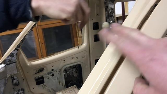 ГАЗель ВКЛЕЙКА СТЕКЛА (всем колхозом)