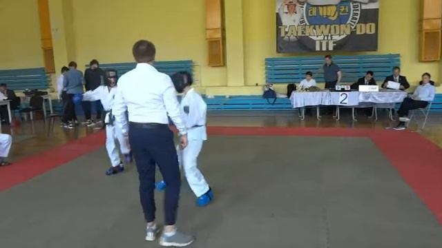 Хладнокровный  бой тхэквондо итф