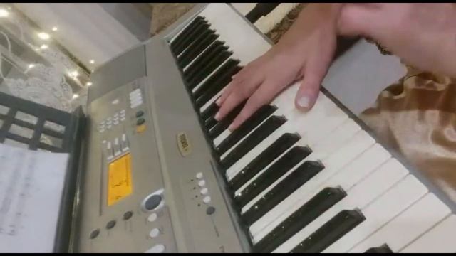 Урок 5. Тема :Гамма до мажор левой рукой вверх и вниз на две октавы