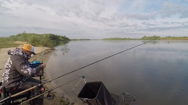 Трофейная рыбалка на леща. Рекорд сезона 2023. Рыбалка на Оке в Рязани. Ночная рыбалка на фидер