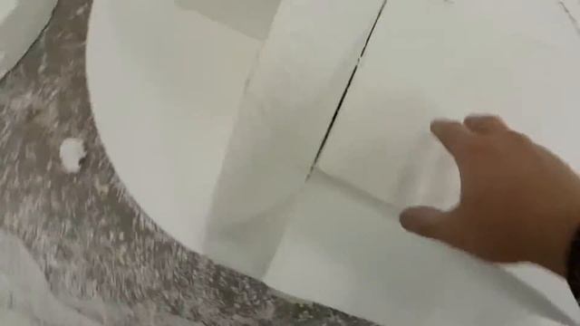 Делаем большой шар из пенопласта, без использования станка