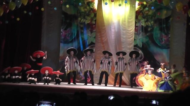 Мексиканский танец "Кукарача"