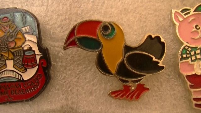 Коллекция советских значков. детские значки 2