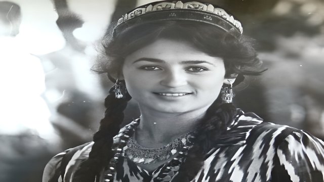 САЛОМАТ ҚОБИЛОВА