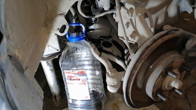 КАК ЗАМЕНИТЬ ЖИДКОСТЬ ГУР. TOYOTA 1NZ-FE