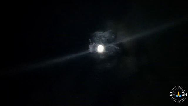 Луна ниже облаков/ Что произошло? 🌕