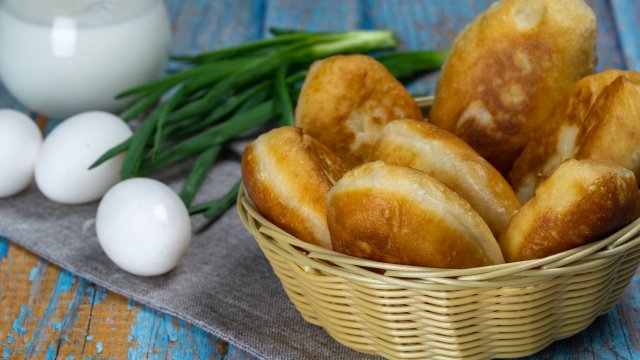 Настоящие как пух пирожки с луком и яйцом по рецепту моей бабушки!