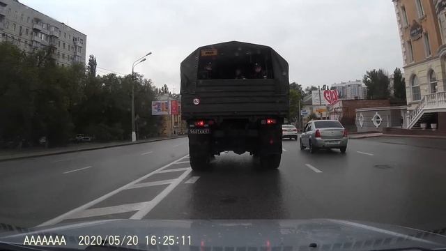Закинули сигареты срочникам!