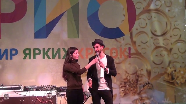 Мимика лица и песня Банд'эрос