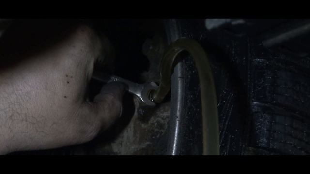 Замена тормозной жидкости и прокачка тормозов на KIA RIO