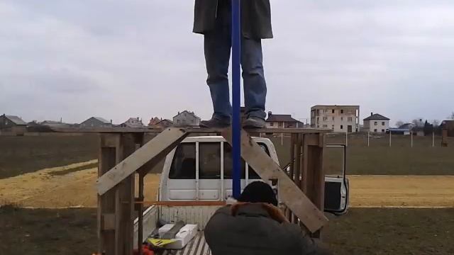 забивка свай .Забивка труб копром 3м