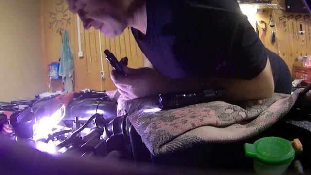 Закручиваем форсунку Delphi и ставим на место, заводим авто ч.1.