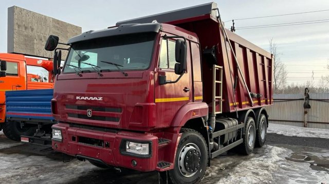 Новый самосвал Камаз-6520, рестайлинг, новая панель приборов...