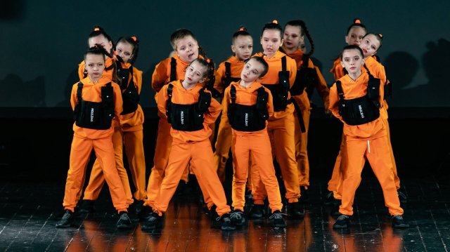 Современные танцы в Курске. Детский отчетный концерт школы танцев Dance Life. Спецотряд, 7-9 лет