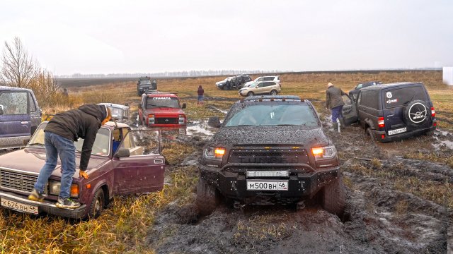 TOYOTA TUNDRA против ВАЗ 2107 в БОЛОТЕ! VOLKSWAGEN, MITSUBISHI, УАЗЫ, НИВЫ