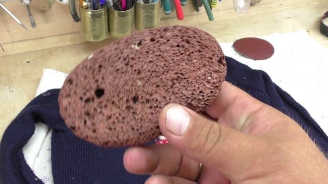 Как УДАЛИТЬ КАТЫШКИ на ОДЕЖДЕ, ДВА способа избавления от катышек на одежде