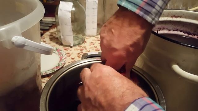 Приготовлених домашнего вина из винограда сорта "ИЗАБЕЛЛА" и "ЛИДИЯ" от А ДО Я.