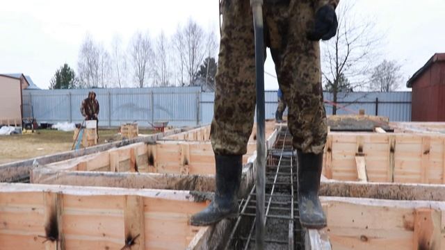 ФУНДАМЕНТ под деревянный рубленый дом. ПОДРОБНО, как ПРАВИЛЬНО сделать фундамент дома из бревна.