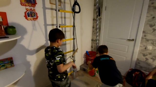 РУМ-ТУР КОМНАТЫ нашего соседа Алёши : КТО ПОРВАЛ ГУДЖИТСУ? // KiFill boys 13+