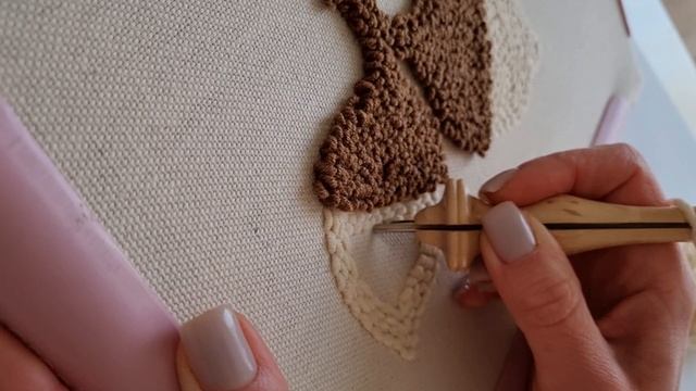 ковровая вышивка: жёлуди