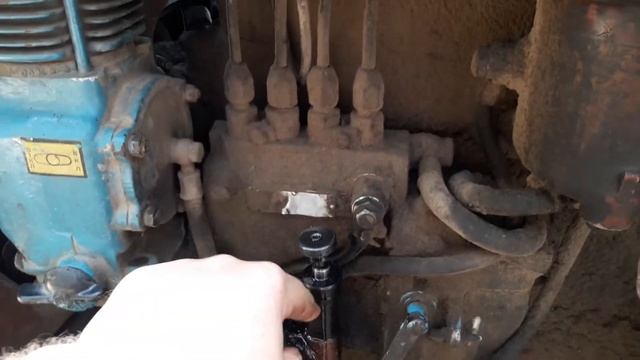 Как прокачать топливо на двигателе д-240 МТЗ-80