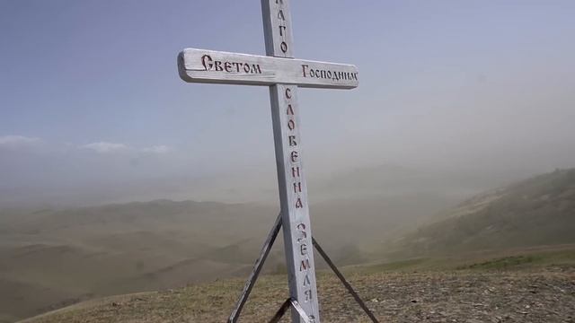 ДЕВУШКА НА ВЕЛОСИПЕДЕ. НЕПОХОДНИЦА.