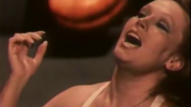 Алла Пугачёва (Alla Pugacheva )"Песенка про меня"