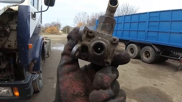 Шипит ускоритель ручника на КАМАЗе