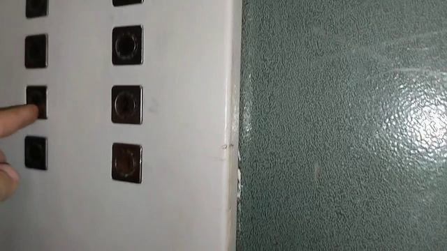 застрял в лифте без связи! и без выхода!!!!