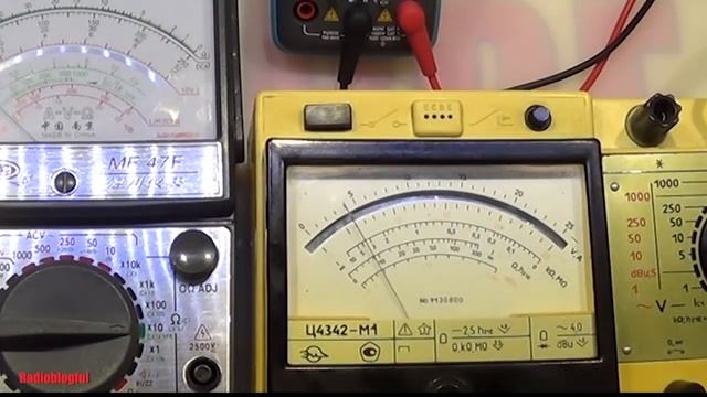 Большое сравнение стрелочных тестеров MF-47F и Ц4342