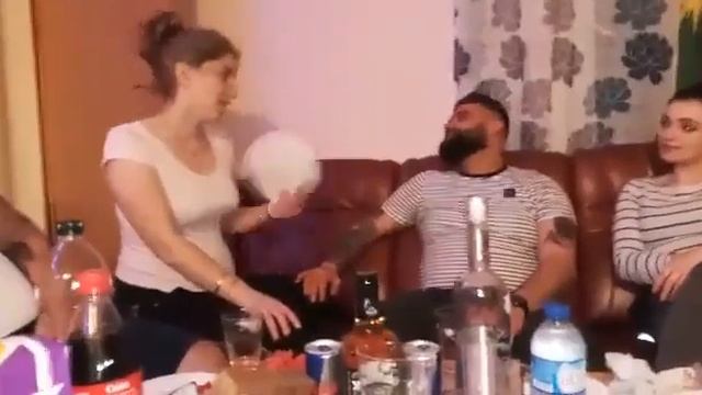 ЧЕЧЕНКИ ГУЛЯЮТ В ЕВРОПЕ