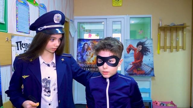 Серёжа спасает ситуацию! Как пронести сладости в кинотеатр все серии подряд