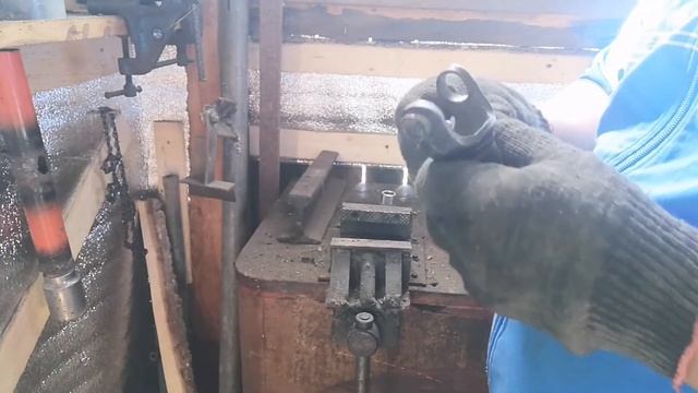 Замена нижней рулевой крестовины.Тойота Карина.