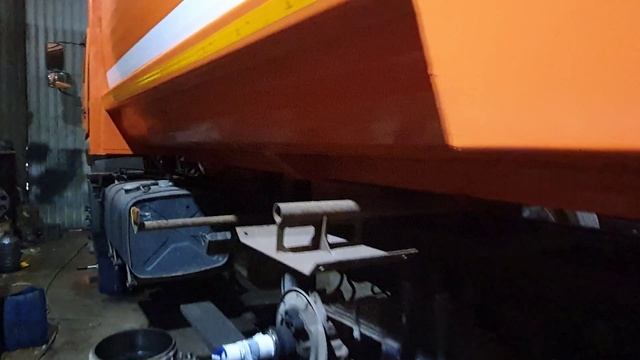 ОБЫЧНЫЙ ШАССИ ДОРАБОТКИ В СЕЛЬХОЗ-БОРТОВОЙ С КМУ. БОЧКА АБС. КАМАЗ МУСОРОВОЗЫ С ПРОБЕГОМ.