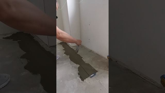 Как сделать идеально ровную стяжку плиточным клеем.